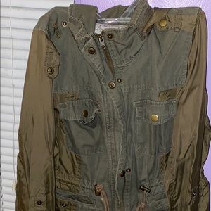Cute dark green “army jacket”